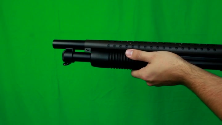 Shotgun Pull Out From Right - Green Screen