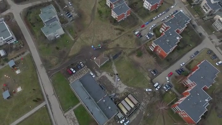 Vertical Flight Over Buildings With Rotation